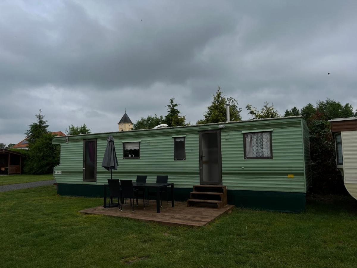 Autocamp Free Star - Mobilheimy Daire Strachotin Dış mekan fotoğraf